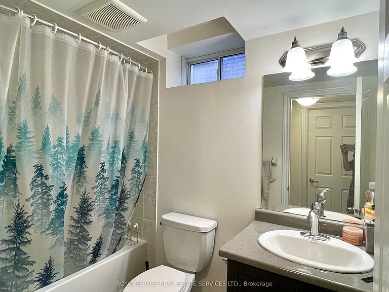 103 Huguenot Rd — Photo 36