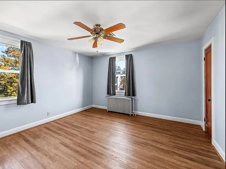 14100 Canterbury Ln — Photo 2