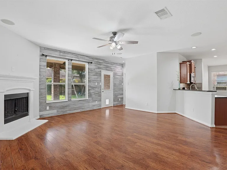 11126 Celano Dr — Photo 13