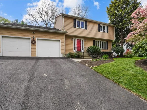 160 Ayrault Rd, East Greenwich, RI 02818