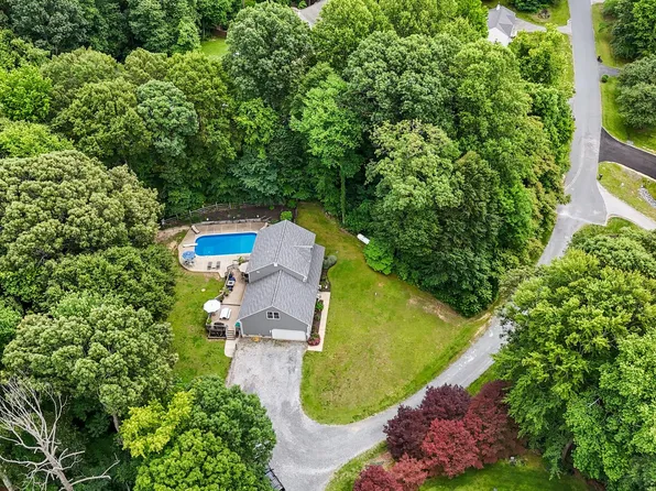 75 Northwest Dr, Huntingtown, MD 20639