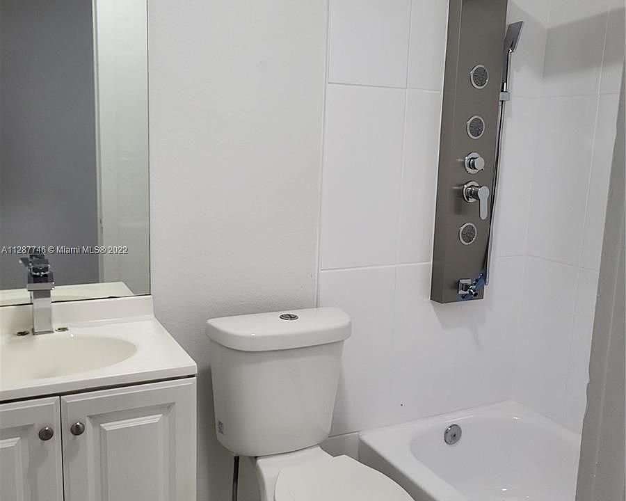 1st image of 925 NW 3rd Ave #1-4