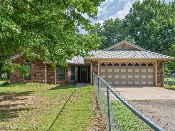 1608 Cole Ter, Lavaca, AR 72941