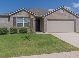 9508 Saddle Dr, Yukon, OK 73099
