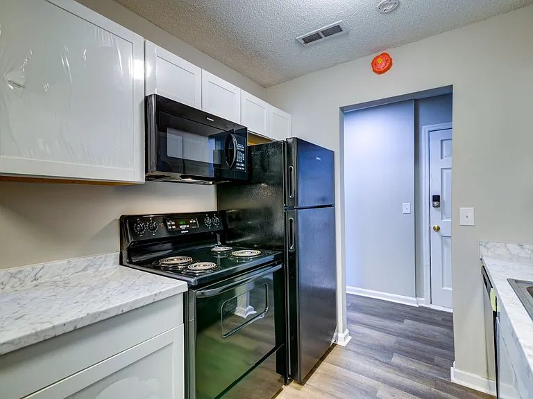 Residences at Cooper Bend — Photo 10