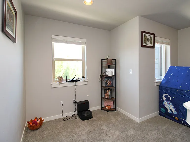 5220 SE Thornapple St — Photo 15