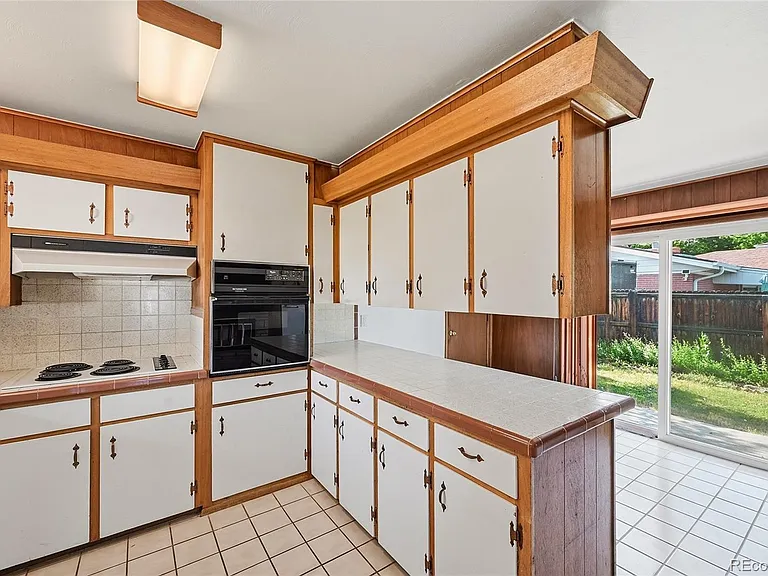 3290 Ward Rd — Photo 14