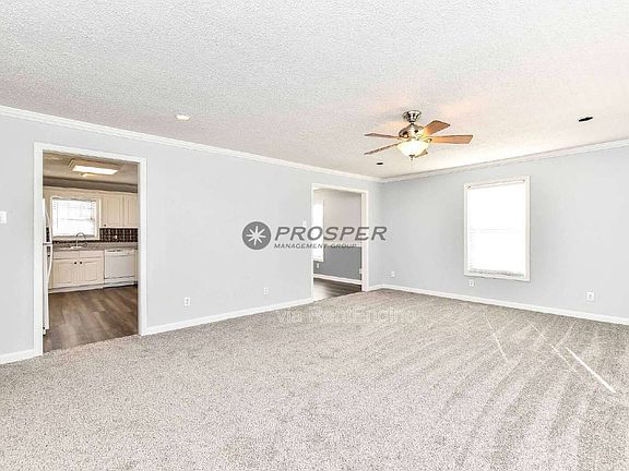 2nd image of 1082 Hampton Rd