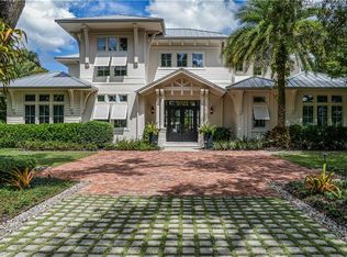 271 1st Ave N, Naples, FL 34102