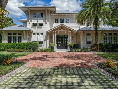271 1st Ave N, Naples, FL, 34102