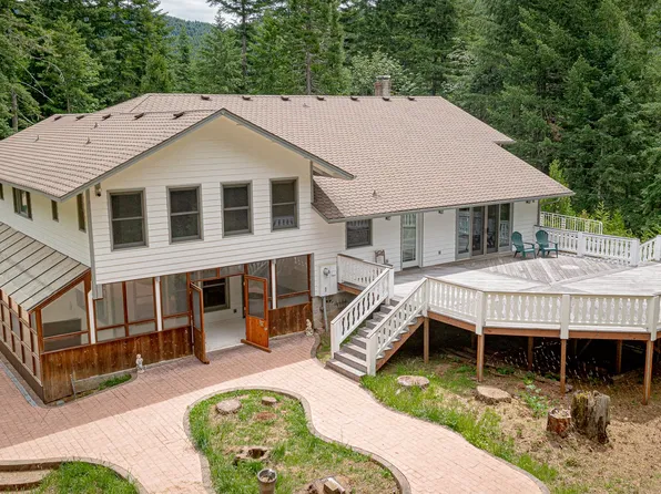 2690 Bear Creek Rd, Cottage Grove, OR 97424