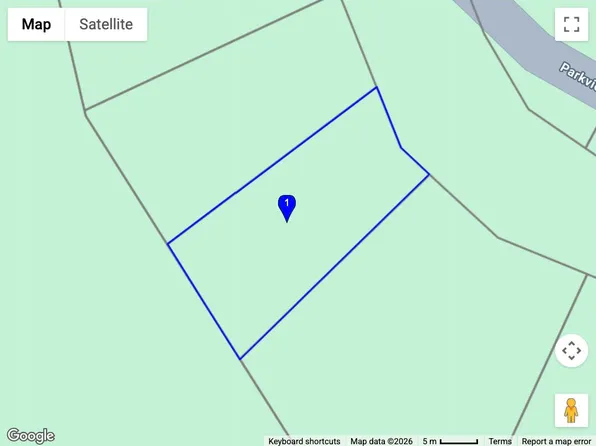 178 Parkview Rd, Whitethorn, CA 95589