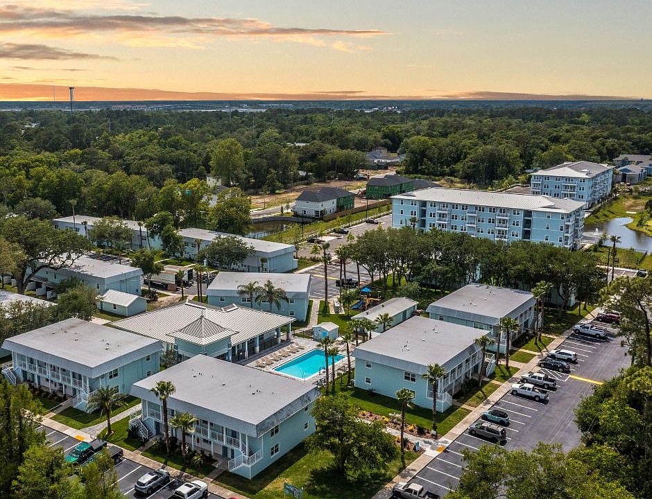 Welcome to SurfA1A! Just minutes from Atlantic Beach!