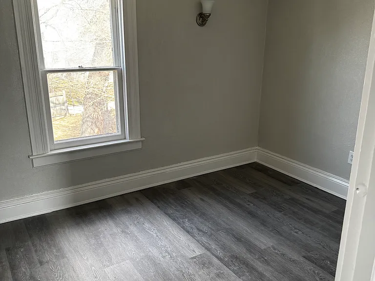 1352 Prospect Ave — Photo 9