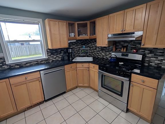 4th image of 40 Birkdale Rd