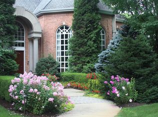 4N657 Hidden Oaks Rd, Saint Charles, IL 60175