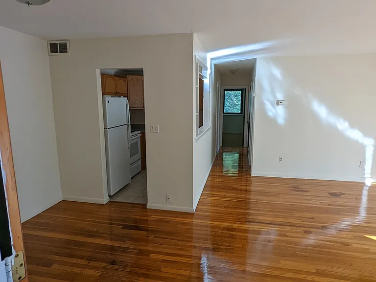 202 Central St — Photo 2