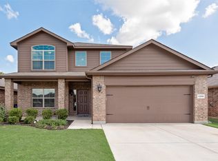 1256 Edgewater Dr, Azle, TX 76020