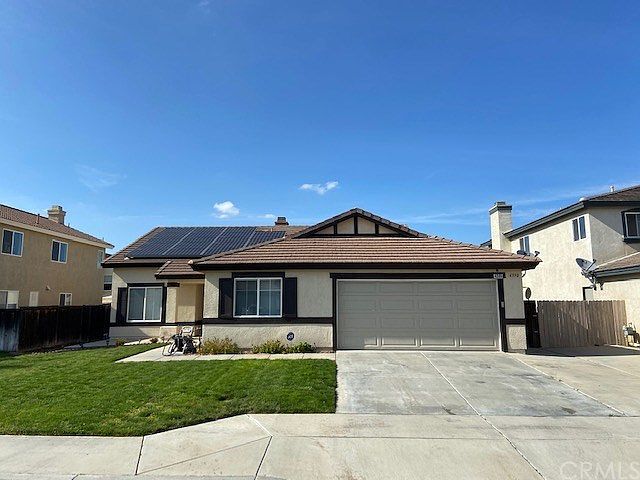 1st image of 4390 Hollyvale Ln