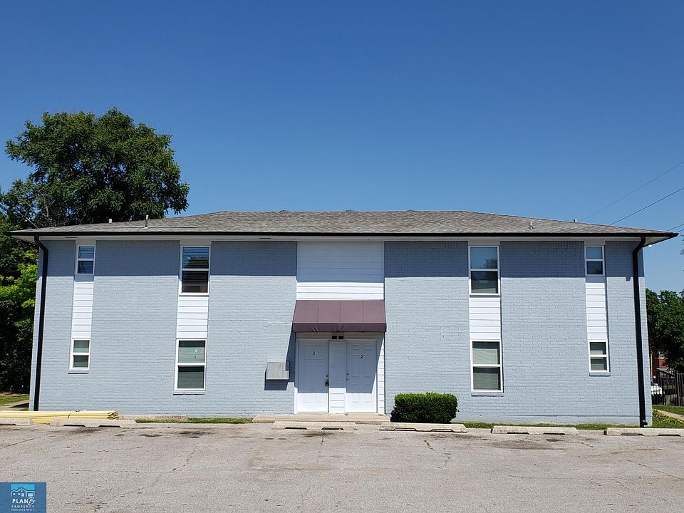 Front of building/parking lot