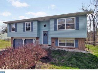 5006 McLean Station Rd, Green Lane, PA 18054