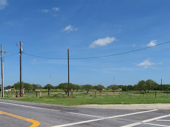 2nd image of 3255 N Us Highway 281