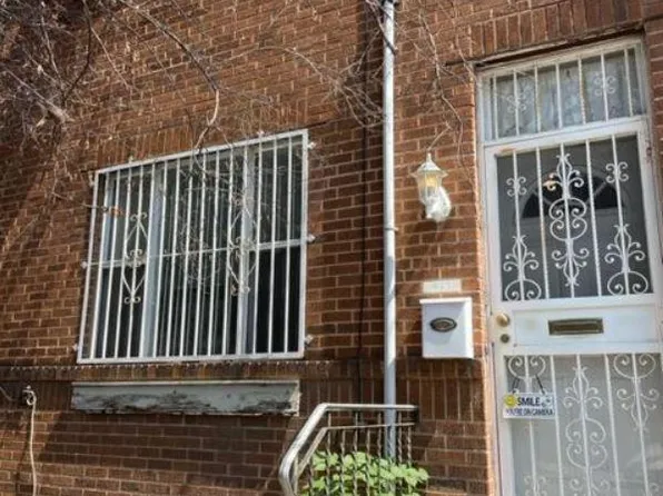915 Ellsworth St, Philadelphia, PA 19147