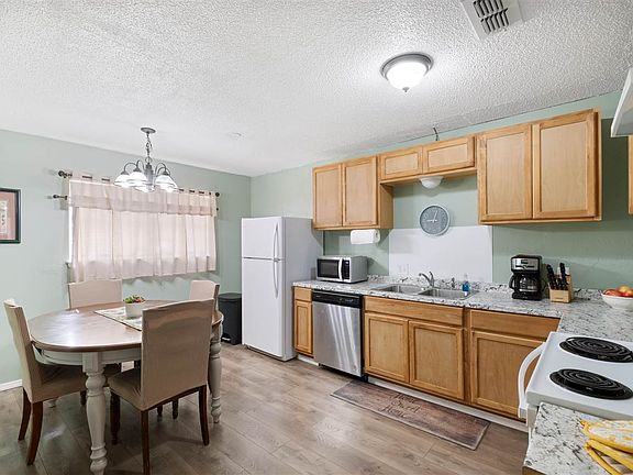 5th image of 839 NW 58th St