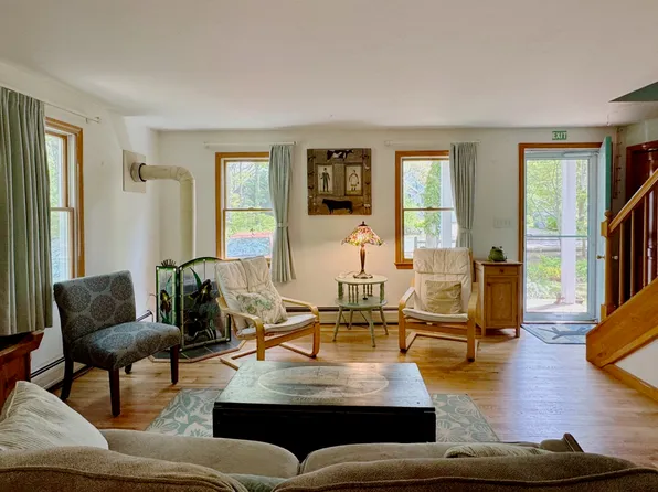 113 Leonard Cir, Tisbury, MA 02568