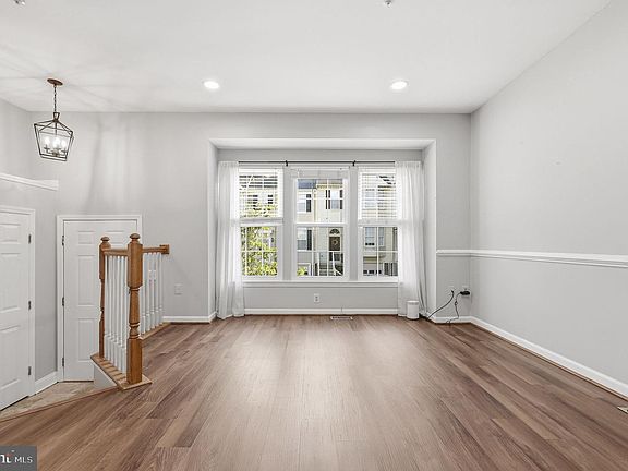 4th image of 18639 Clovercrest Cir