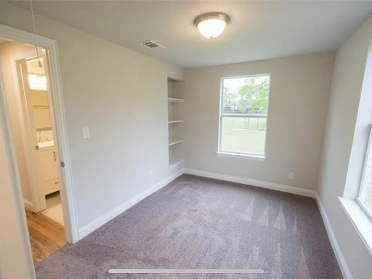 8020 Raymond Ave — Photo 7