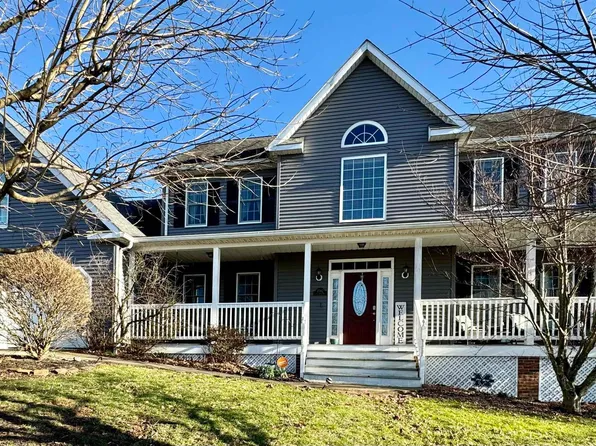 7012 Scenic View Dr, Fairmont, WV 26554