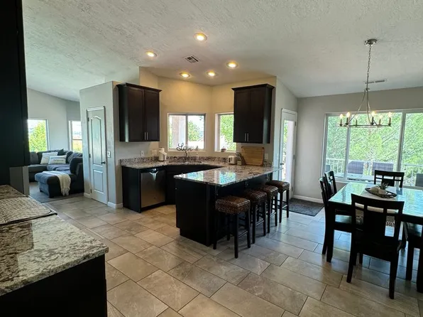 2257 S Pintura Dr, Saint George, UT 84790