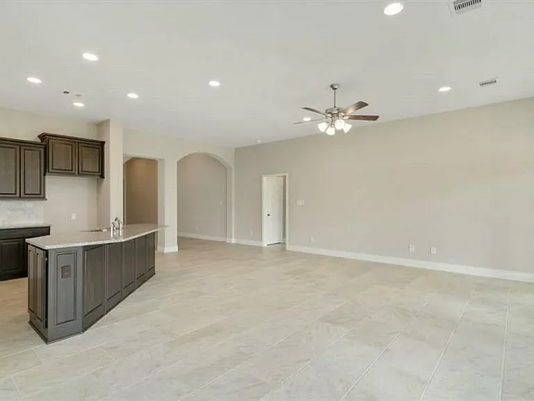 1335 Paradise Creek Ln — Photo 4