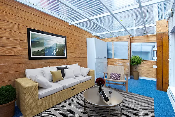 Rented by R New York | media 4