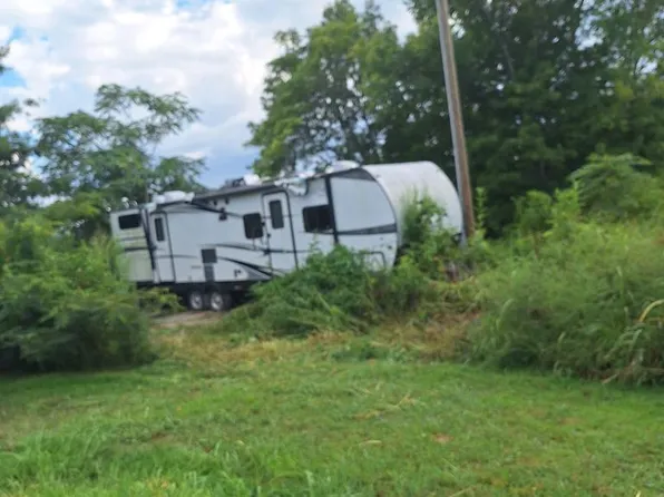 4364 Livingston Hwy, Celina, TN 38551