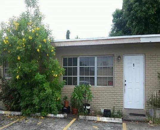 1870 NW 60th Ave #1