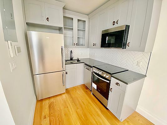 1st image of 232 Tompkins Ave #3B