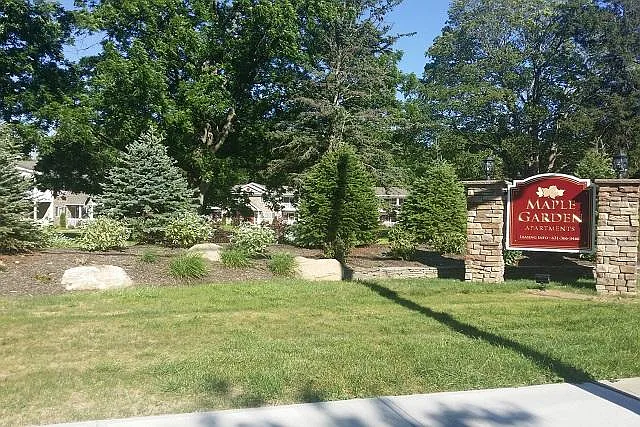 Maple Garden Apartments — Photo 3