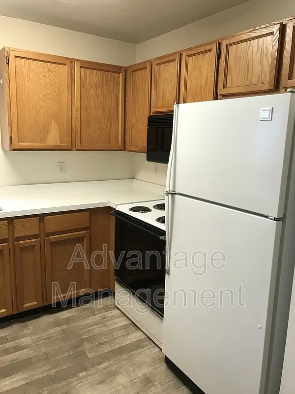2 bed, 2.0 bath, 1000 sqft, $1,295 — Photo 4