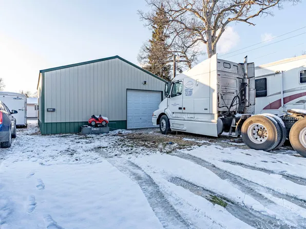 605 W Avenue F, Lewistown, IL 61542