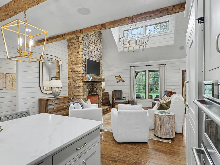 545 Cross Creek Trl — Photo 14
