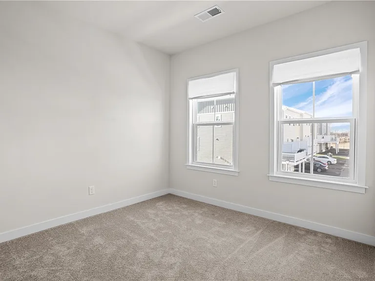3037 Mahican Cir — Photo 14