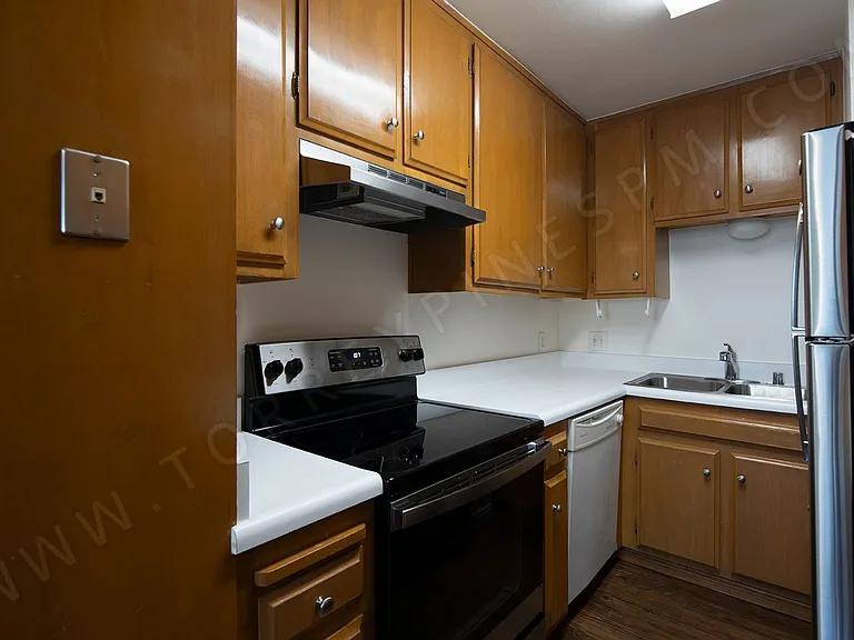1656 Reed Ave #2 — Photo 6