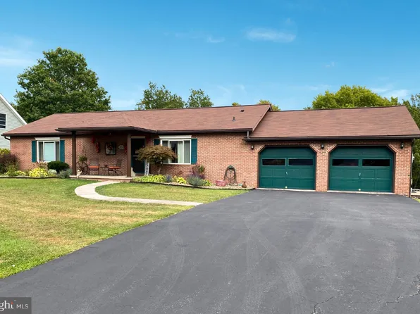 105 Pinecrest Dr, Frostburg, MD 21532