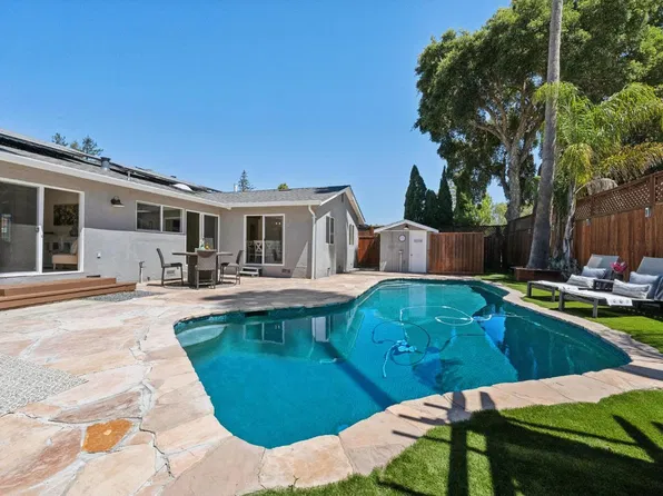 1549 Creekside Drive, Petaluma, CA 94954