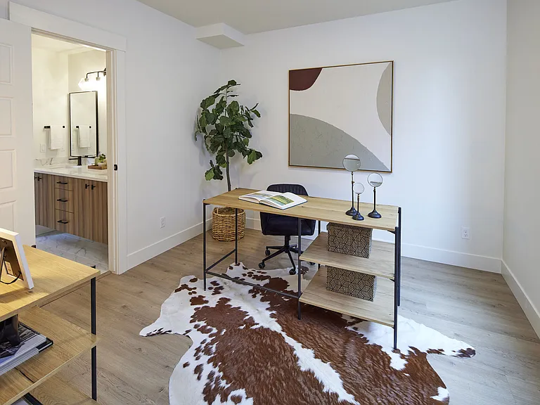 140 NE Sacramento St — Photo 25