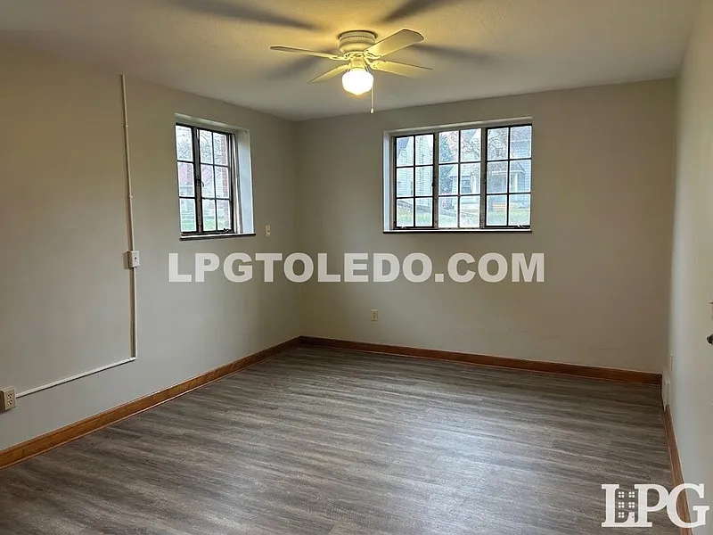 Studio, 1.0 bath, 450 sqft, $575 — Photo 2