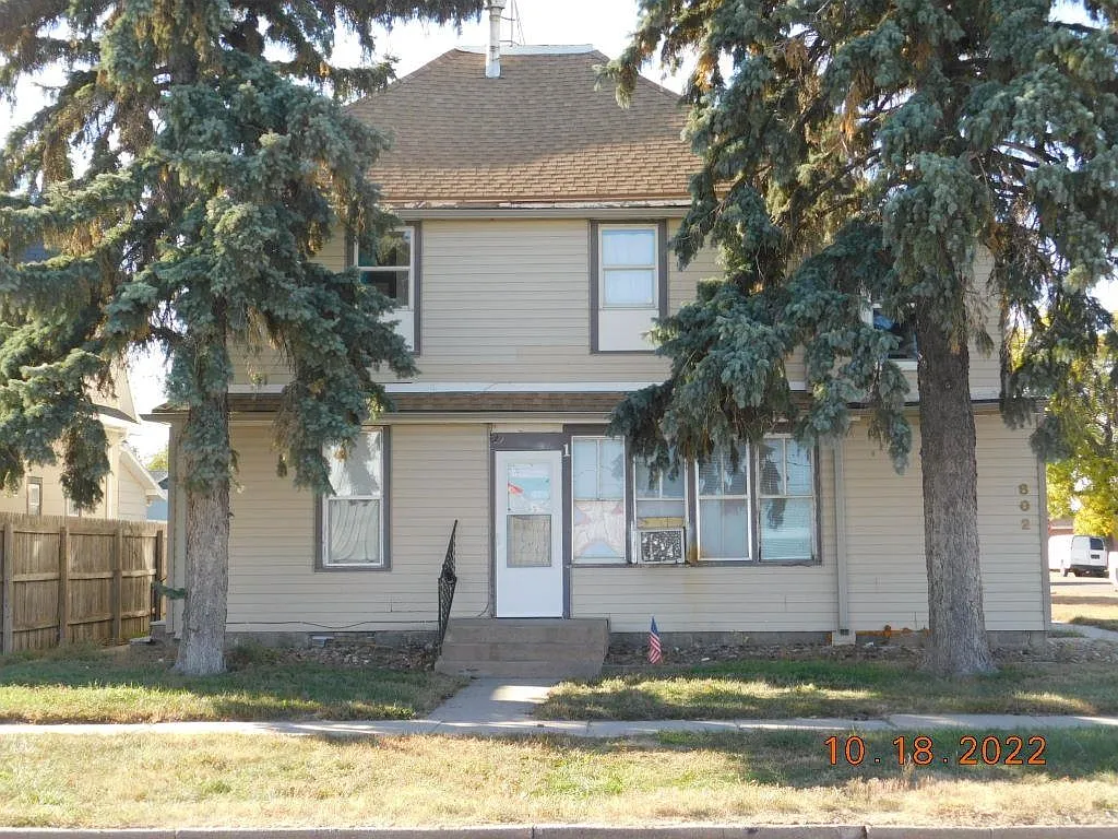 1 bed, 300 sqft, $425 — Photo 1