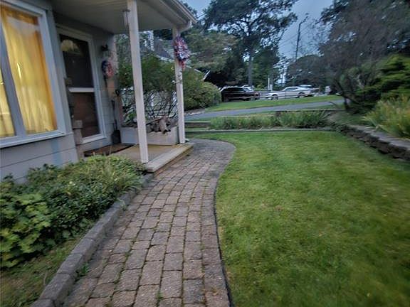 3rd image of 50 Oneida Avenue